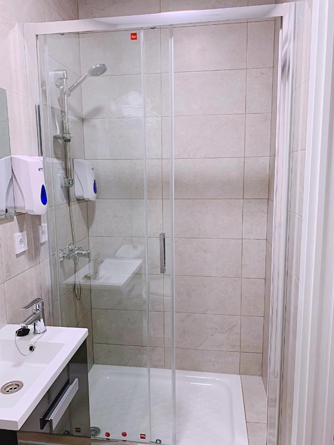 Hostal El Castillo Alcalá de Guadaira Eksteriør billede