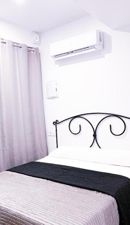 Hostal El Castillo Alcalá de Guadaira Eksteriør billede